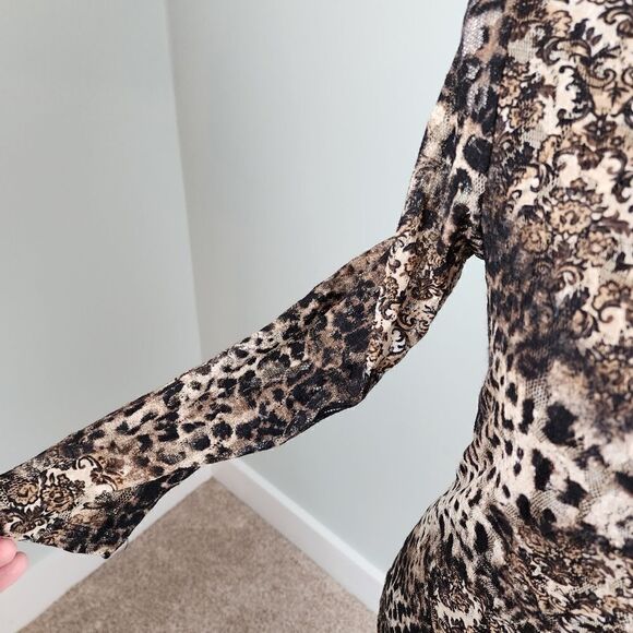 Chicos Women’s Animal Print Long Sleeve V Neck Wrap Blouse Top Size 0 Small - Picture 3 of 8